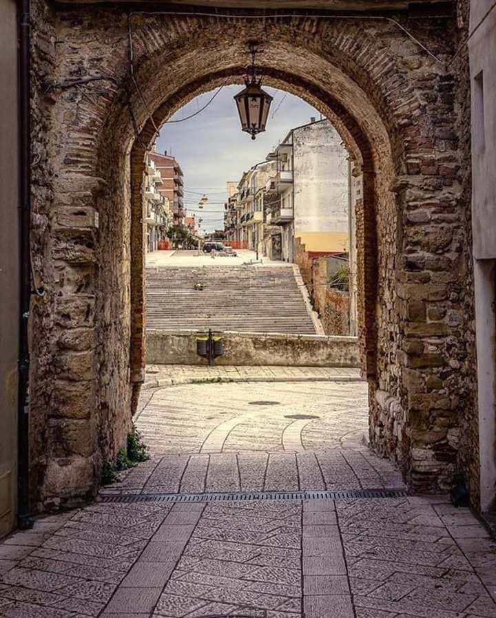 Le Stanze Di Botticelli Acomodação com café da manhã Termoli Exterior foto