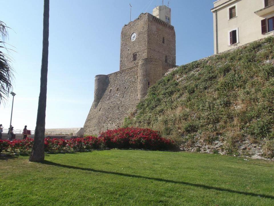 Le Stanze Di Botticelli Acomodação com café da manhã Termoli Exterior foto