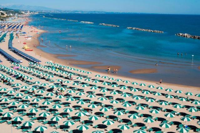 Le Stanze Di Botticelli Acomodação com café da manhã Termoli Exterior foto